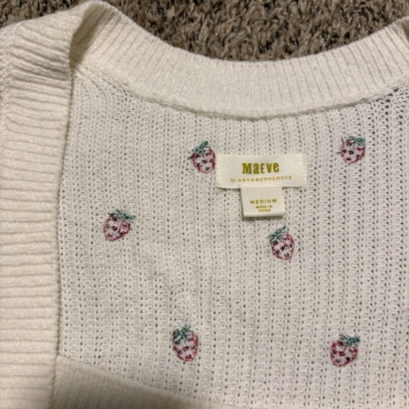 Maeve By Anthropologie Long Sleeve Sweater Embroidered Strawberries NWT- Medium - Picture 4 of 7